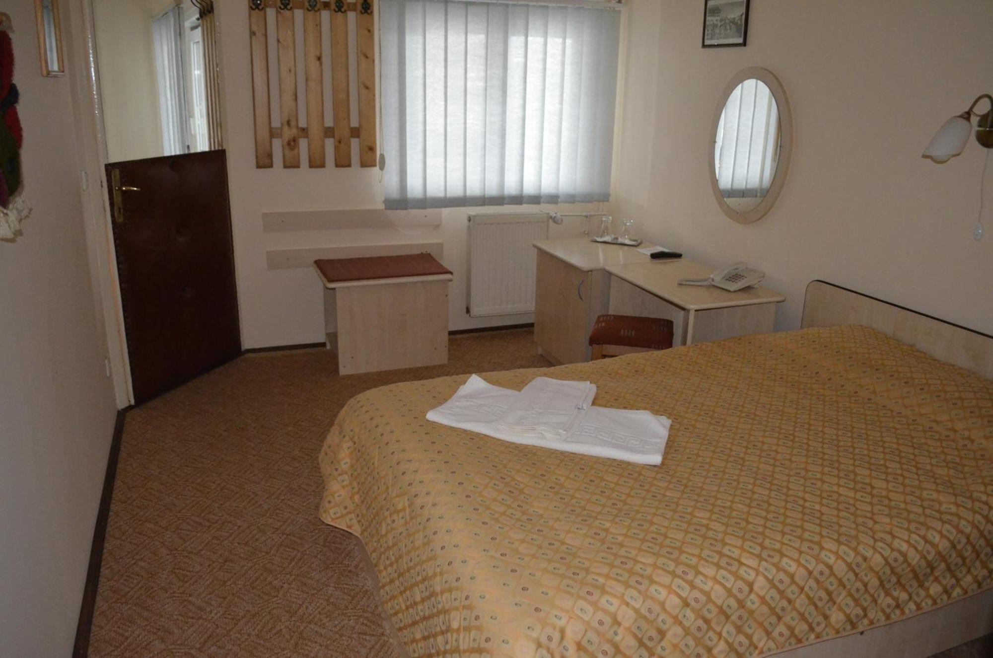 Pension Tip-Top Târgu-Mureş Quarto foto